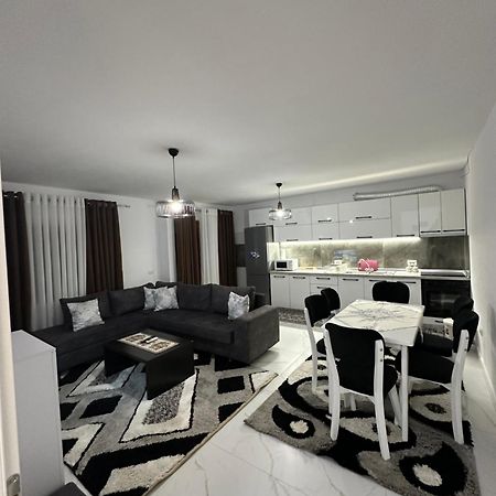 Elezi Apartment City Centre Τίρανα Εξωτερικό φωτογραφία